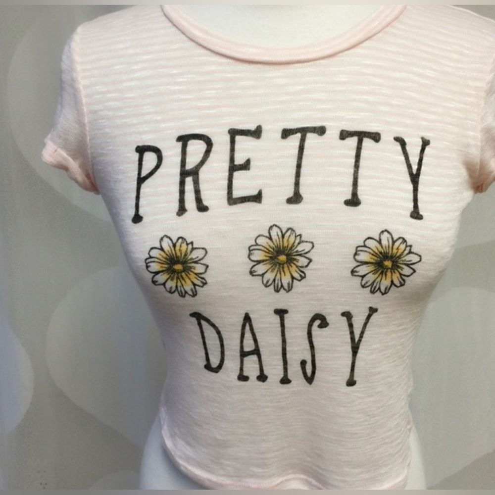 🚨CLEARANCE🚨 April Spirit Pink Daisy Crop Top-Size Small NWT - Picture 3 of 9